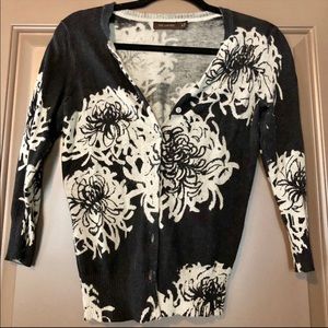 The Limited Cardigan • black with Grey Flowers